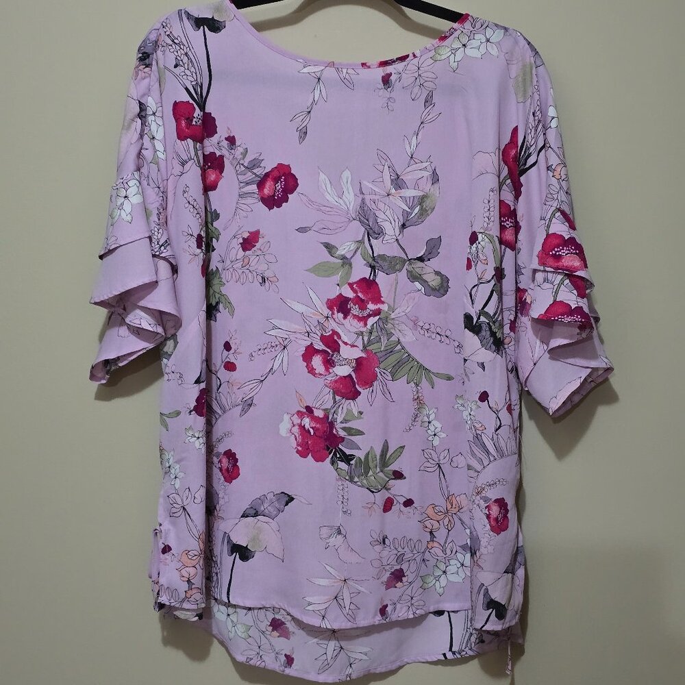 Women's Short sleeve blouse, size 2 by Maurices